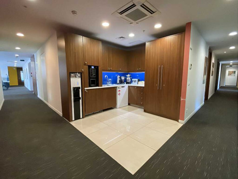 Office: Merdivenk&ouml;y Mahallesi Bora Sokak No:1, Istanbul, 34732