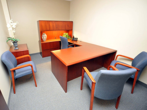 Office: North Carolina, Glenwood South Office Suites Plus, 3737 Glenwood Ave, Raleigh, NC 27612