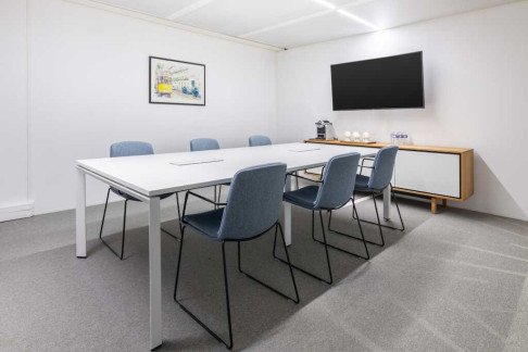 Office: 28-34 rue Ch&acirc;teau des Rentiers, Paris, 75013