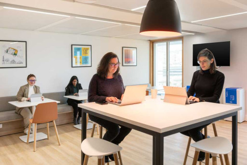 Office: 28-34 rue Ch&acirc;teau des Rentiers, Paris, 75013