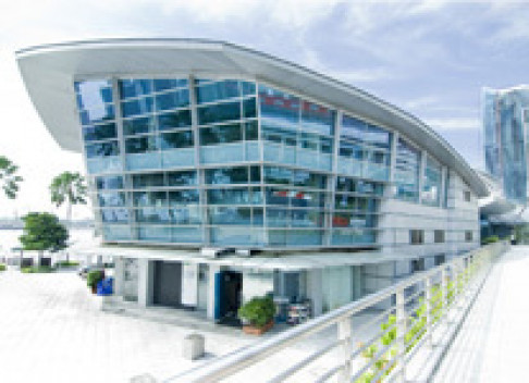 Office: One Fullerton, 1 Fullerton Road #02-01, Singapore, 49213