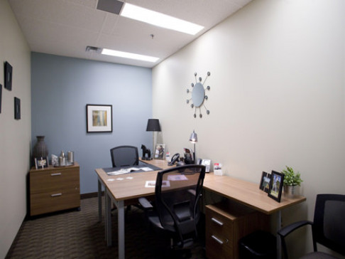 Office: Ontario, University & Dundas, 439 University Avenue, Toronto, M5G 2N8