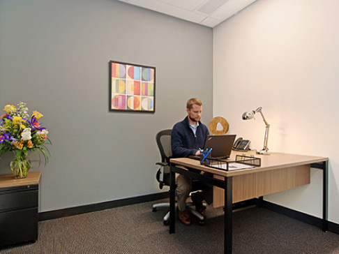 Office: Ontario, Keele Street, 9131 Keele Street, Vaughan, L4K 0G7