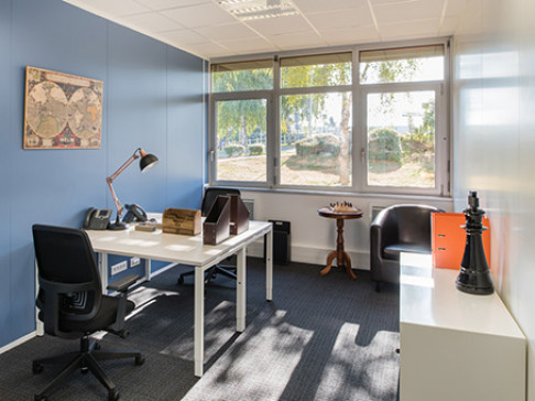 Office: tech, tech zone, Building 516, Orly, 94390