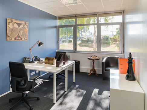 Office: tech, tech zone, Building 516, Orly, 94390
