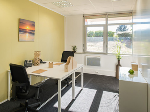 Office: tech, tech zone, Building 516, Orly, 94390