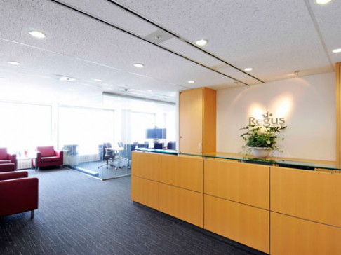Office: Kokusai, 31/F Kokusai Building, Osaka, 541-0052