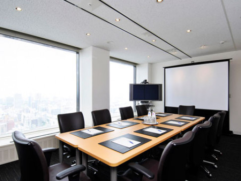 Office: Kokusai, 31/F Kokusai Building, Osaka, 541-0052
