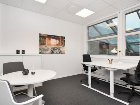 Office: Nydalen Conference Centre, 1st floor, Oslo, 484