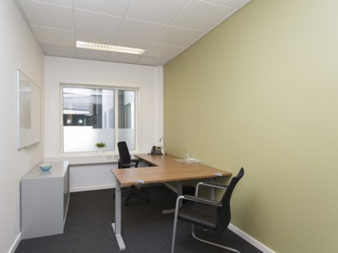 Office: Skoyen, Karenslyst all, Oslo, 278