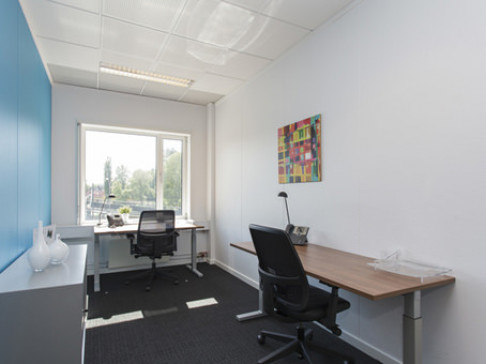 Office: Skoyen, Karenslyst all, Oslo, 278