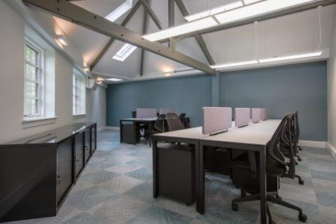 Office: Oxford House, 49, London, N4 3EY