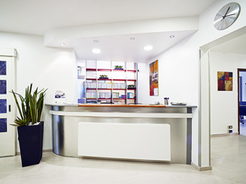 Office: City Center, Via Savonarola 217, Padova, 35137