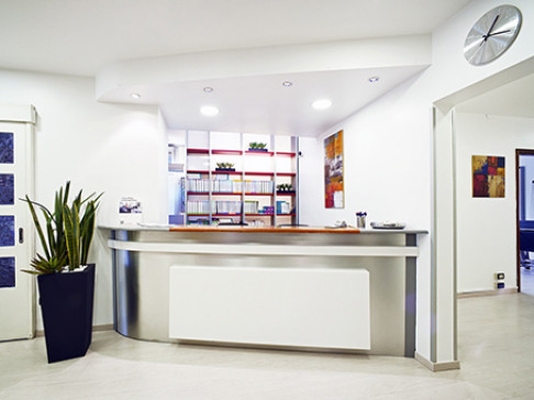 Office: City Center, Via Savonarola 217, Padova, 35137