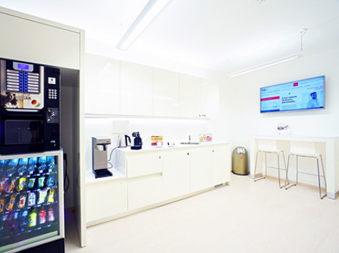 Office: City Center, Via Savonarola 217, Padova, 35137