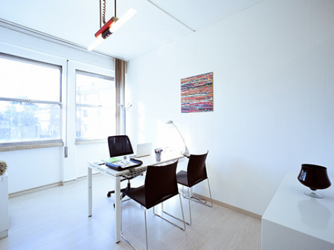 Office: City Center, Via Savonarola 217, Padova, 35137