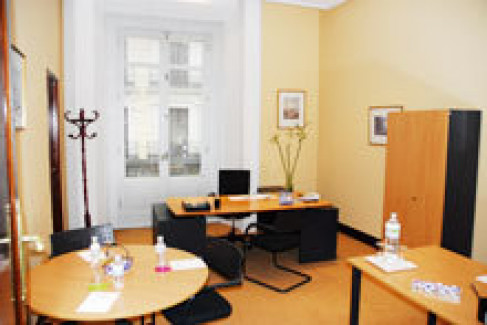 Office: Palacio Miraflores, Carrera de San Jer, Madrid, 28014