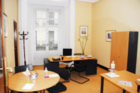 Office: Palacio Miraflores, Carrera de San Jer, Madrid, 28014