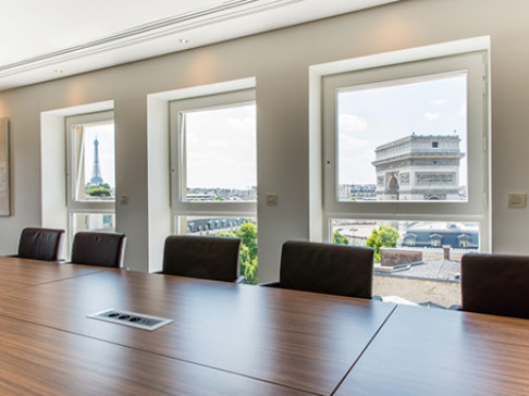 Office: Arc de Triomphe, 54/56 avenue Hoche, Paris, 75008