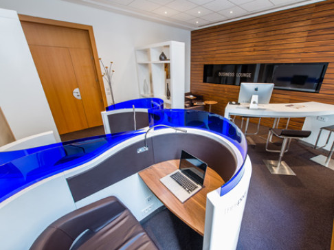 Office: Arc de Triomphe, 54/56 avenue Hoche, Paris, 75008