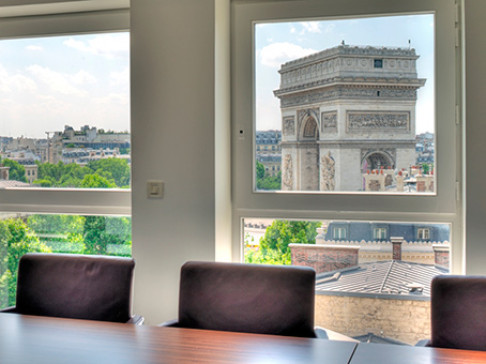 Office: Arc de Triomphe, 54/56 avenue Hoche, Paris, 75008