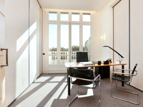 Office: BD Haussmann, 75 Boulevard Haussmann, Paris, 75008
