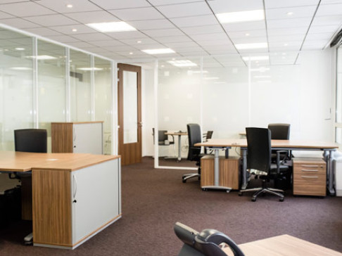 Office: Bourse, 9, rue du Quatre Septembre, Paris, 75002
