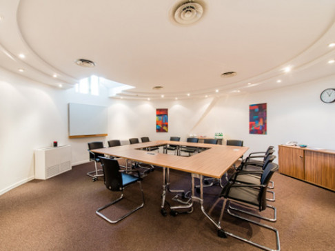 Office: Champs Elys, Rond-Point des Champs-Elys, Paris, 75008