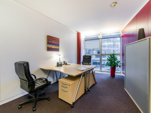 Office: Etoile, Rue Balzac, Paris, 75008