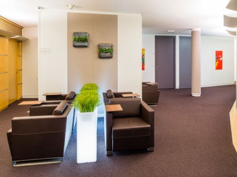 Office: Etoile, Rue Balzac, Paris, 75008