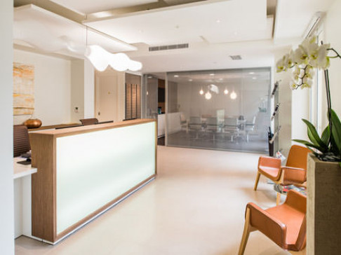 Office: Faubourg St Honor, rue du Faubourg, Paris, 75008