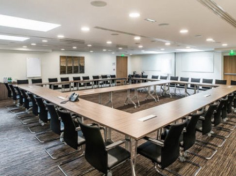Office: Faubourg St Honor, rue du Faubourg, Paris, 75008