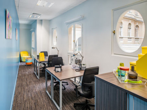 Office: Faubourg St Honor, rue du Faubourg, Paris, 75008