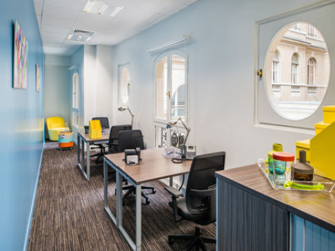 Office: Faubourg St Honor, rue du Faubourg, Paris, 75008