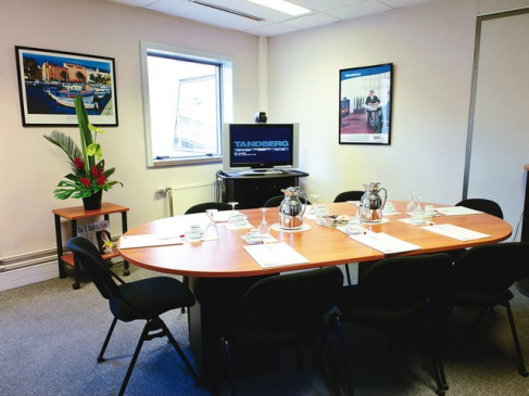 Office: Levallois, Rue Jean Jaur, Paris, 92300