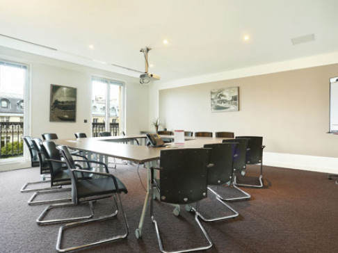 Office: Madeleine, Boulevard Malesherbes, Paris, 75008