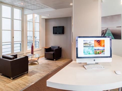 Office: Montparnasse, 140 bis, rue de Rennes, Paris, 75006