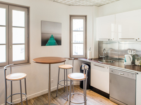 Office: Montparnasse, 140 bis, rue de Rennes, Paris, 75006