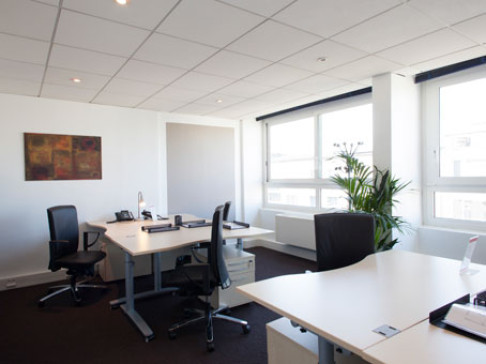 Office: Neuilly Fontaine, 171 bis, avenue Charles de Gaulle, Paris, 92200