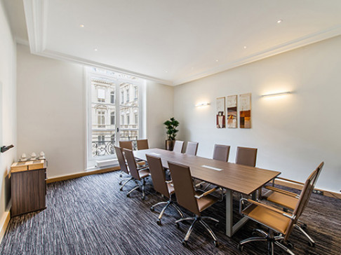 Office: Place Vend, 10 Place Vend, Paris, 75001