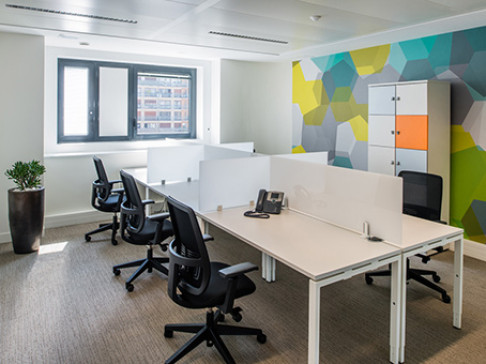 Office: Paris, Porte de Versailles, 6-8 rue du 4 septembre, Issy-les-Moulineaux, 92130