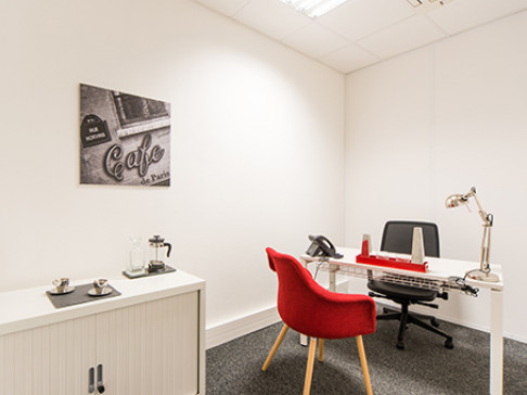 Office: R, 3B Rue Taylor, Paris, 75481 PARIS CEDEX 10