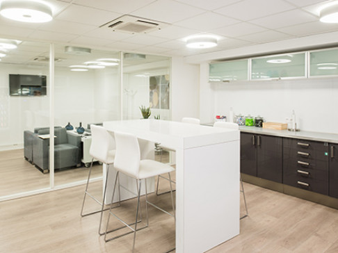 Office: R, 3B Rue Taylor, Paris, 75481 PARIS CEDEX 10