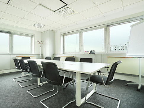 Office: Le Dome, 1 Rue de la Haye, Roissy, 93290