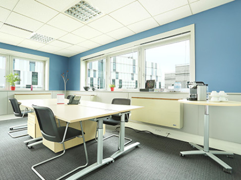 Office: Le Dome, 1 Rue de la Haye, Roissy, 93290