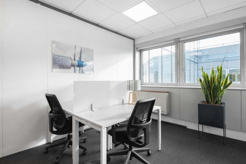 Office: Le Dome, 1 Rue de la Haye, Roissy, 93290