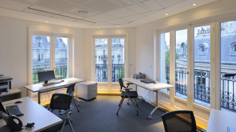 Office: Rondpoint Des Champs Elysees, Avenue Franklin D. Roosevelt, Paris, 75008