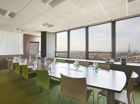 Office: Tour Montparnasse, 33 avenue du Maine, Paris, 75015