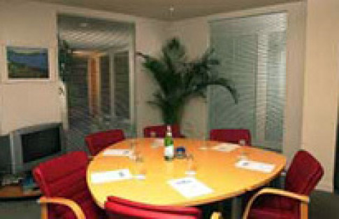 Office: Place de Seine Levallois Perret, Levallois Perret Cedex, 92593