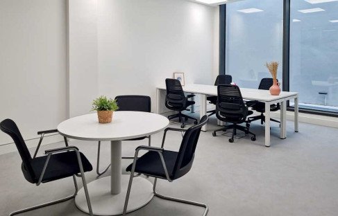 Office: V&iacute;a Augusta 123, Barcelona, 08006